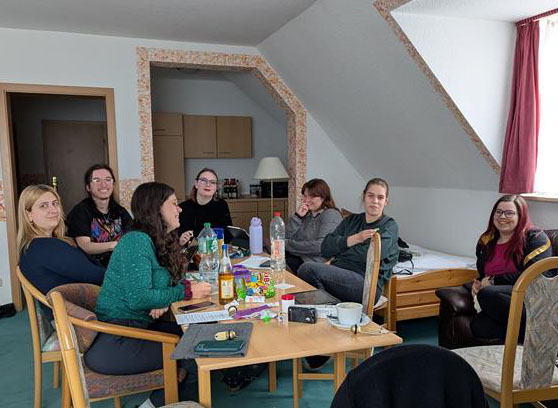 Die Jugendgruppe in der Schreibwerkstatt 2026